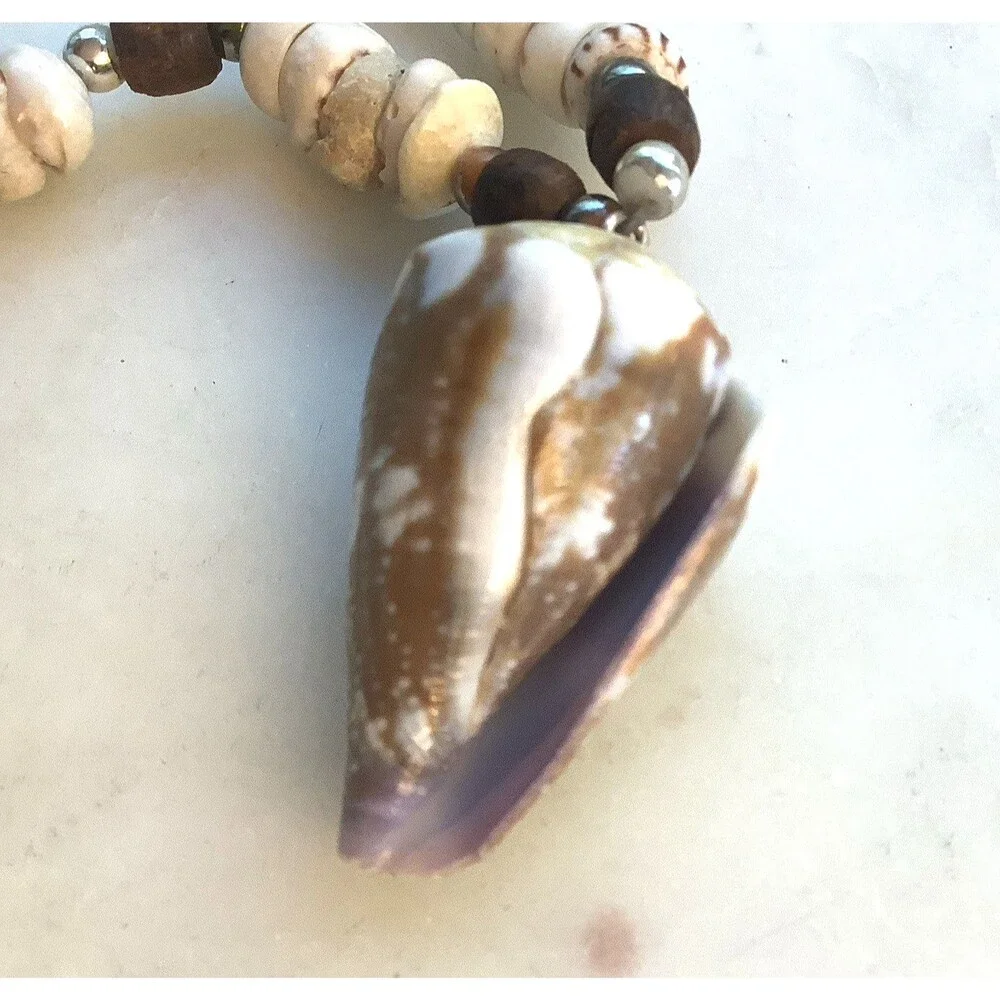 Vintage Puka Shell Necklace Hawaiian Surfer Necklaces Beaded Barrel Clasp